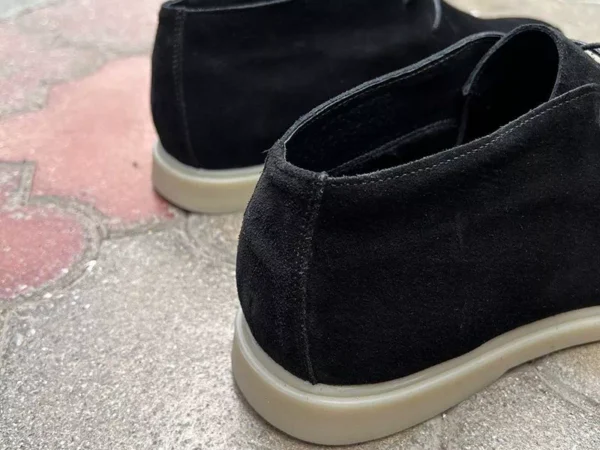 замшеві осінні лофери Berg 761